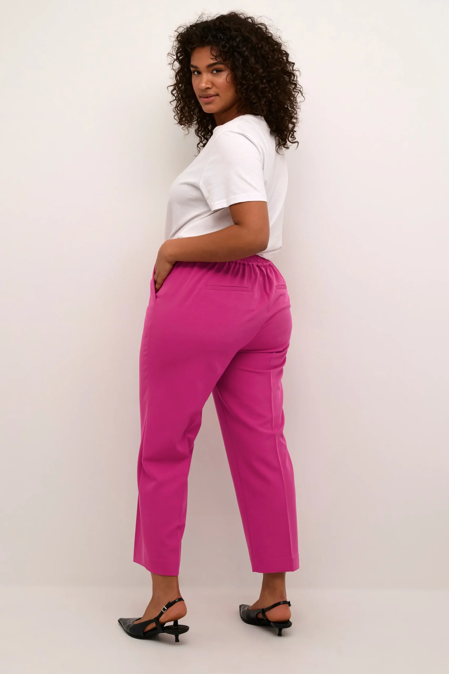 KCsakira Trousers