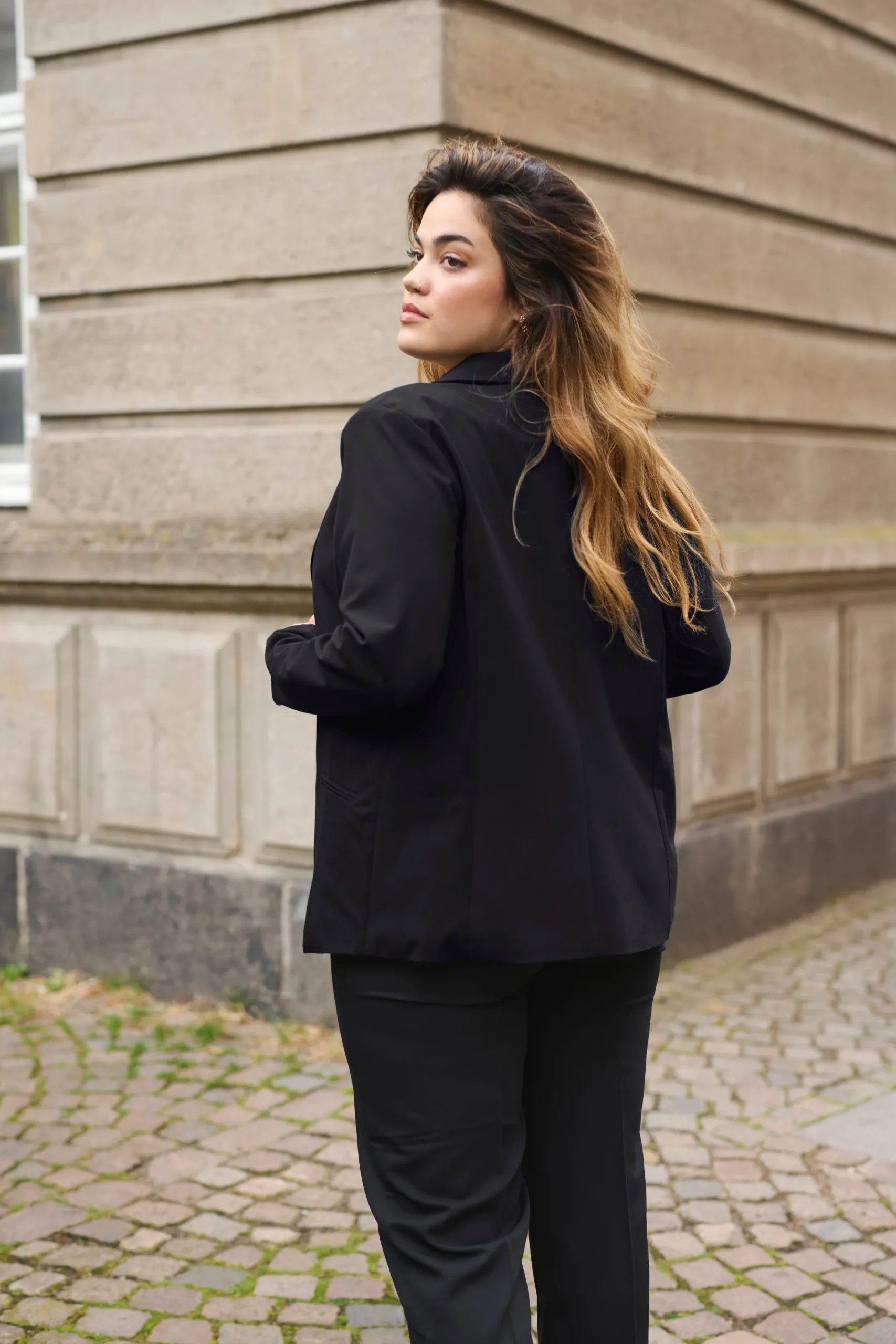 KCsakira Trousers