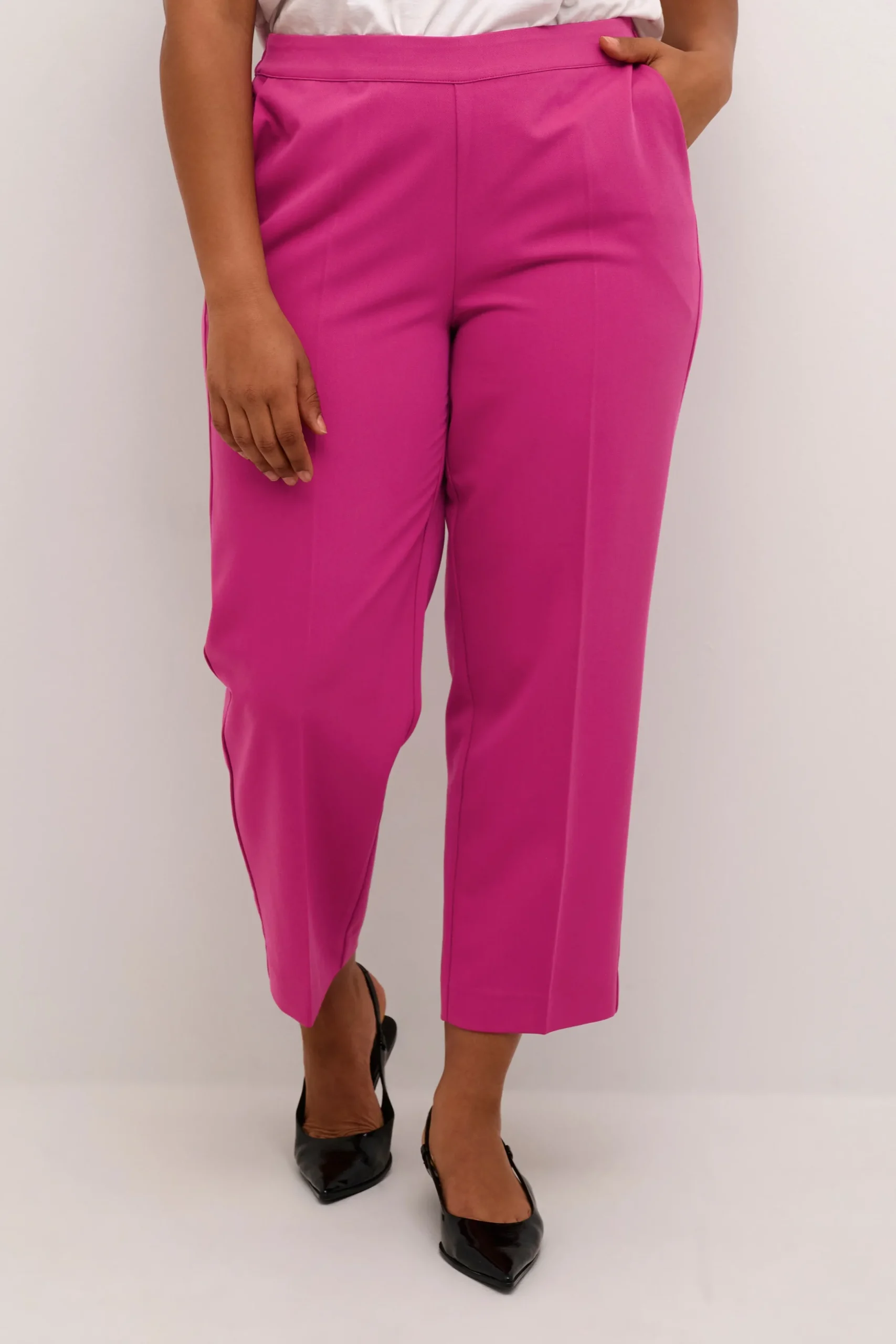 KCsakira Trousers