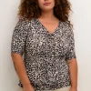 KCsevana T-shirt
