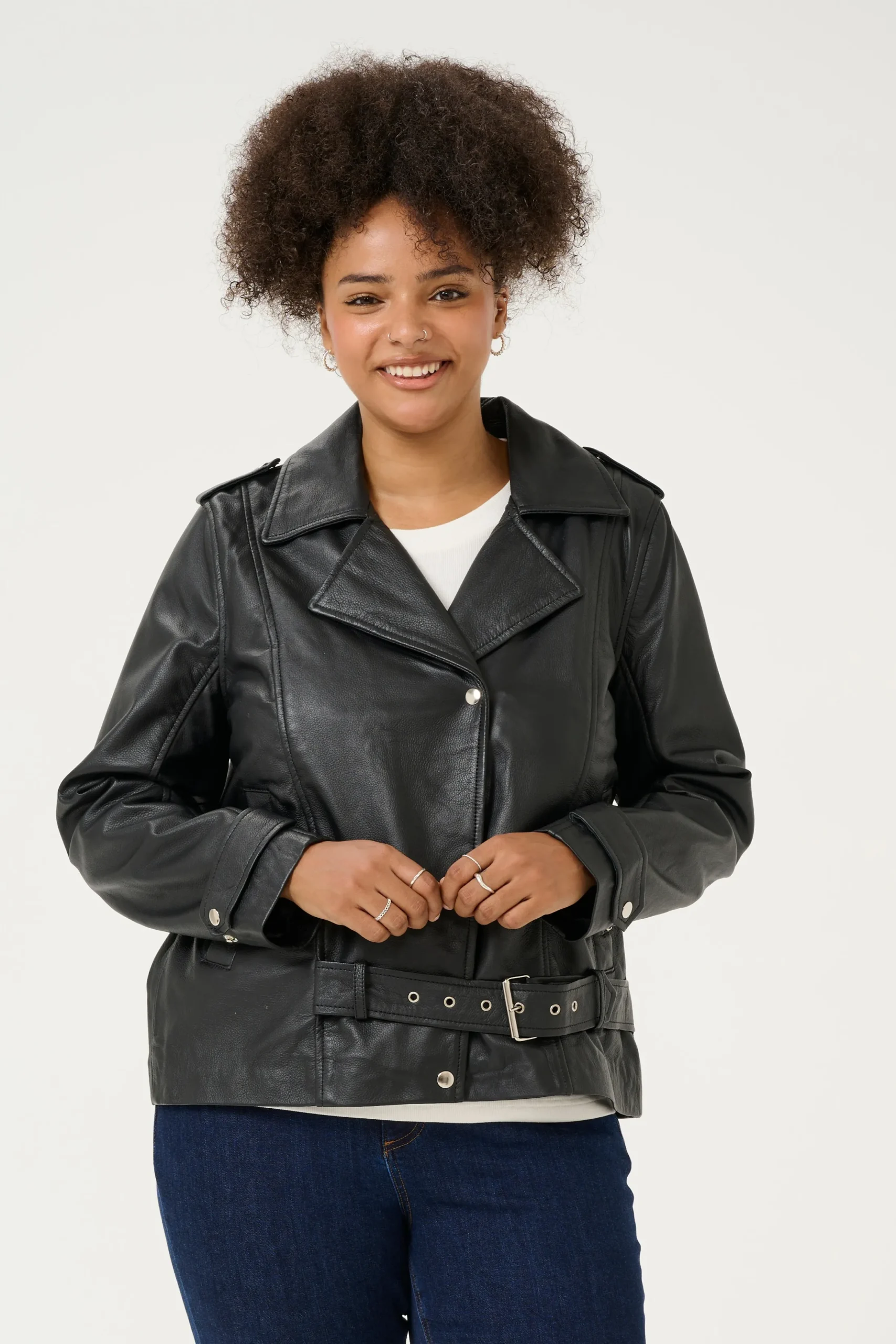 KCsuena Outerwear