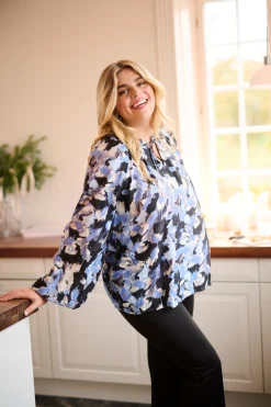 KCtoria Blouse