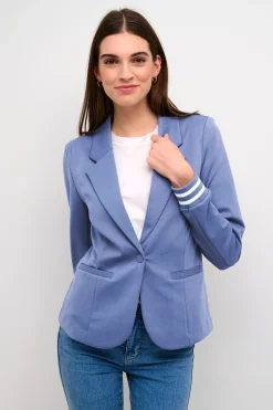 Kinnie Blazer