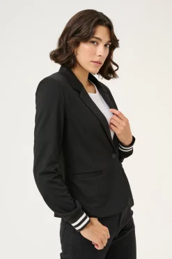 Kinnie Blazer