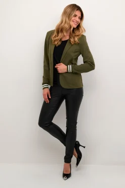 Kinnie Blazer
