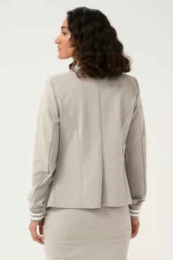Kinnie Blazer