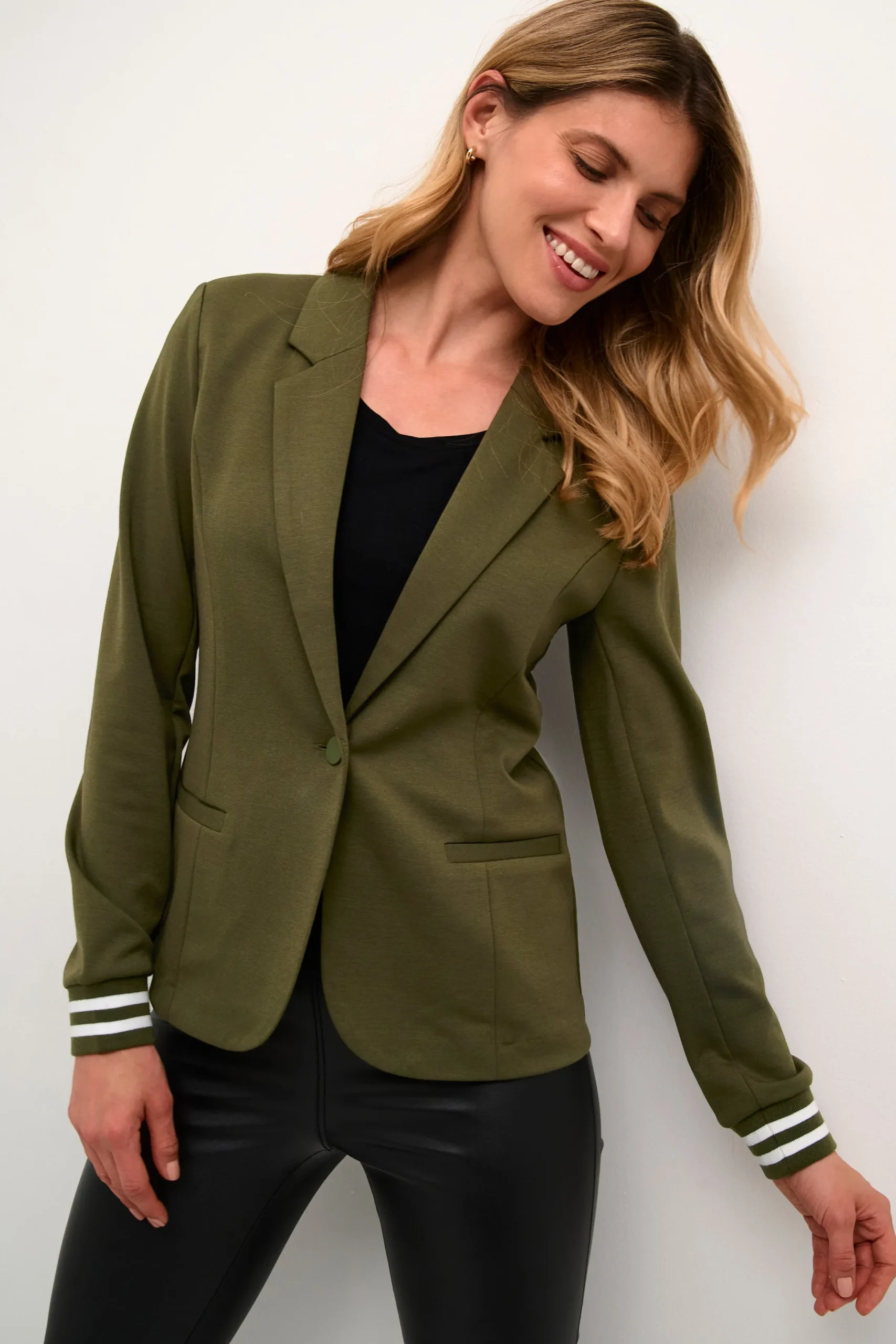 Kinnie Blazer