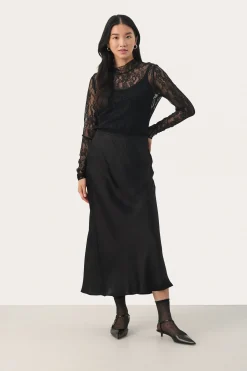 LaurinaPW Skirt