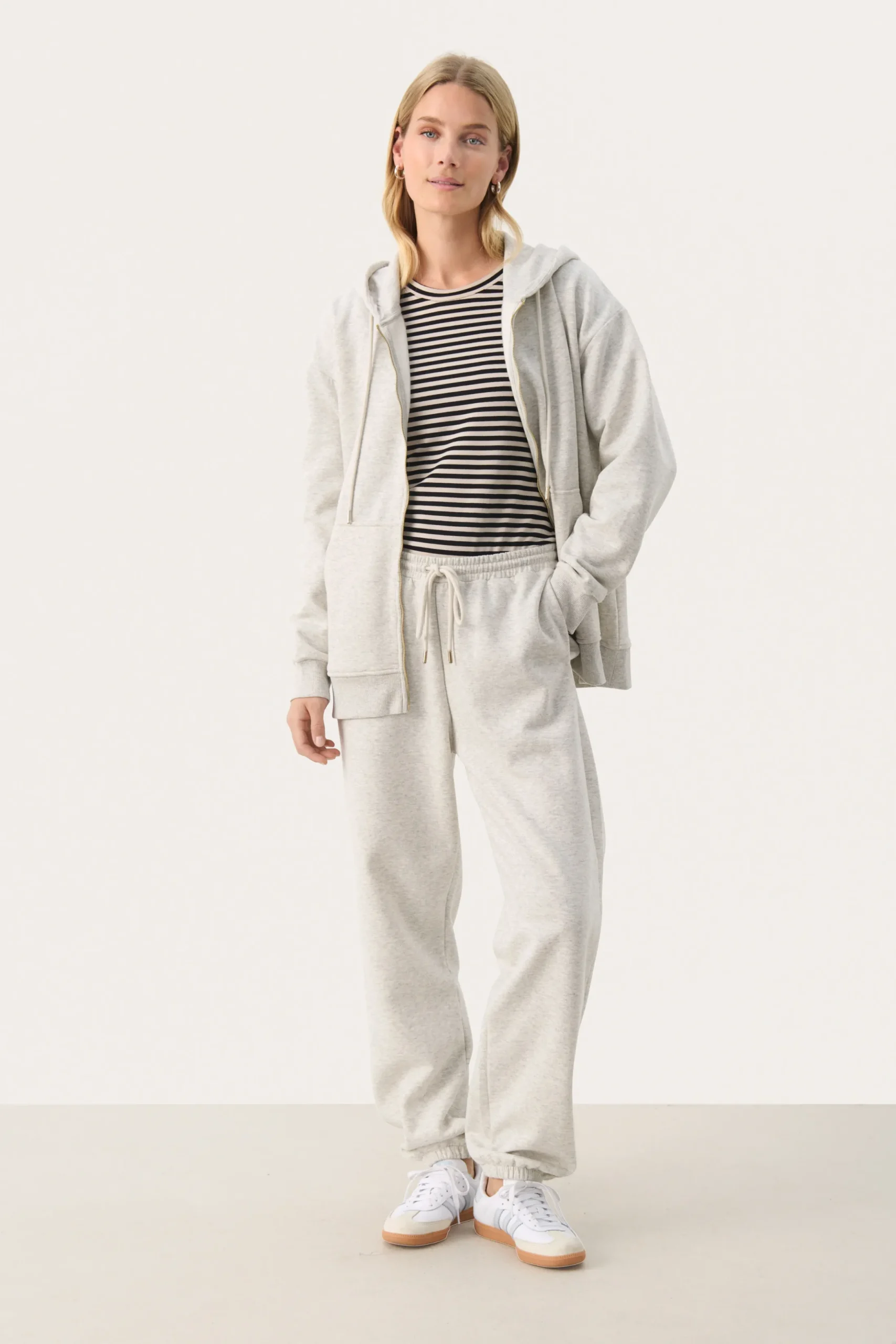 LavrinePW Sweatshirt