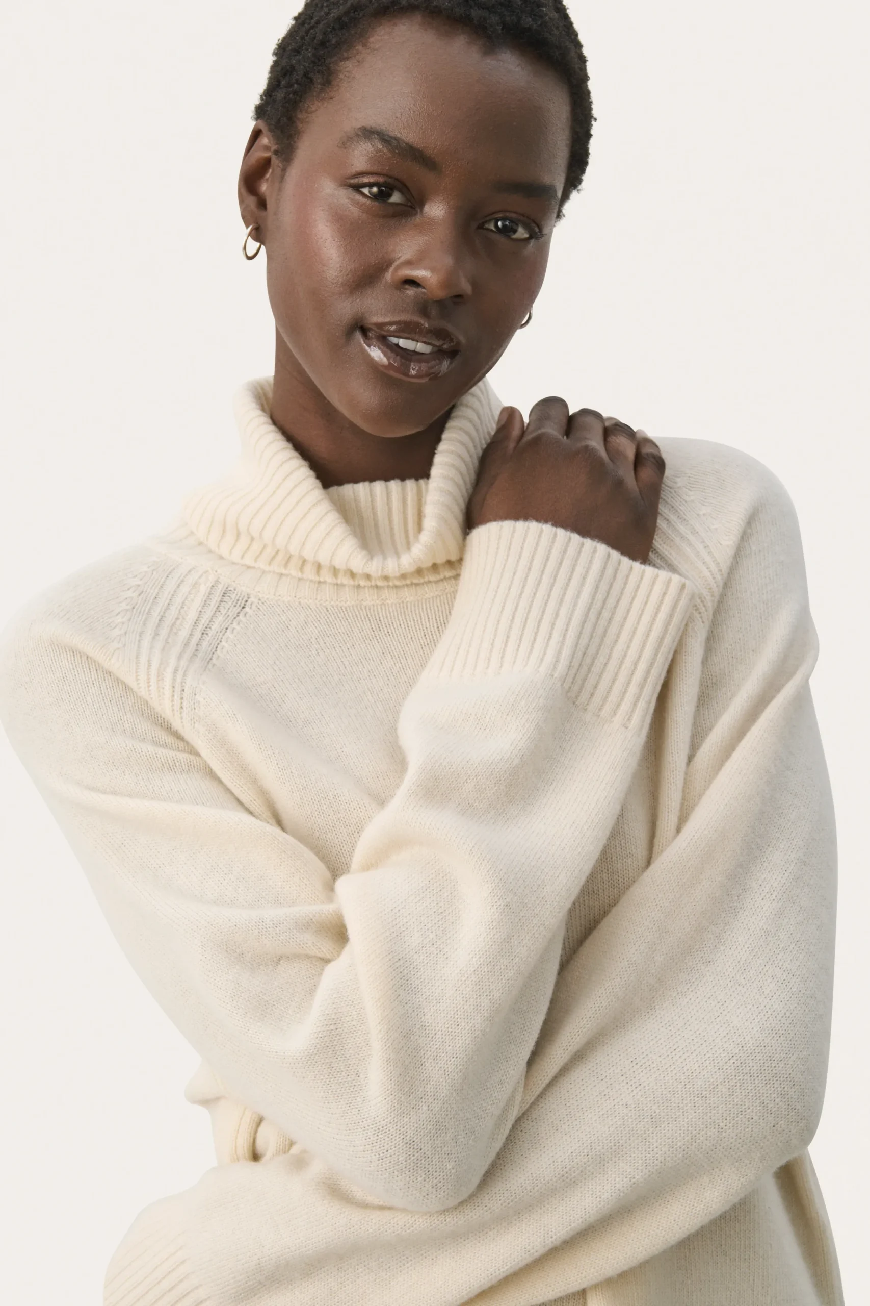 LeightonPW Pullover