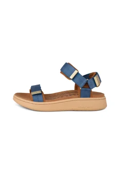 Line Sandal