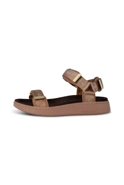 Line Sandal