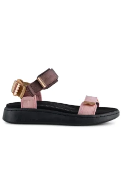 Line Sandal