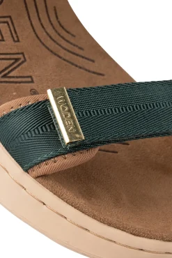 Line Sandal