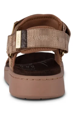 Line Sandal