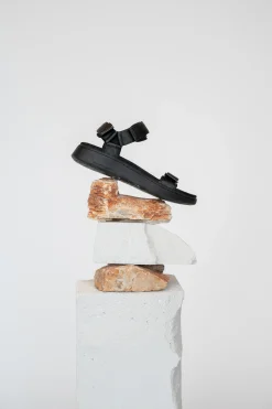 Line Sandal