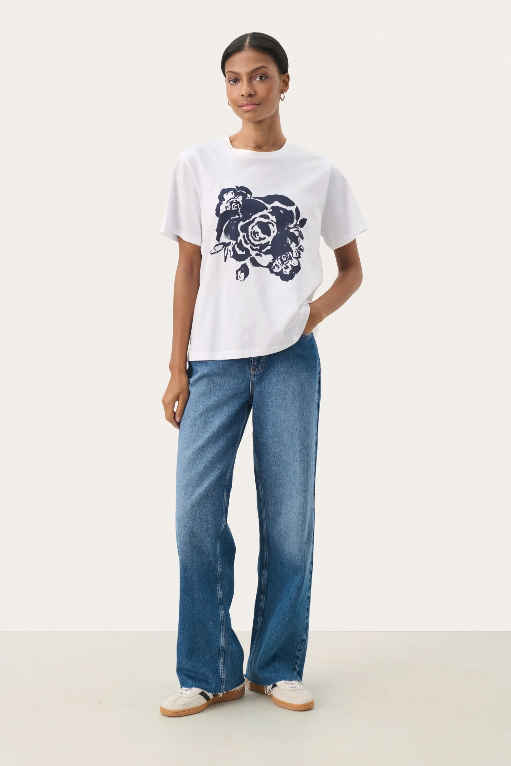 NahidPW T-shirt
