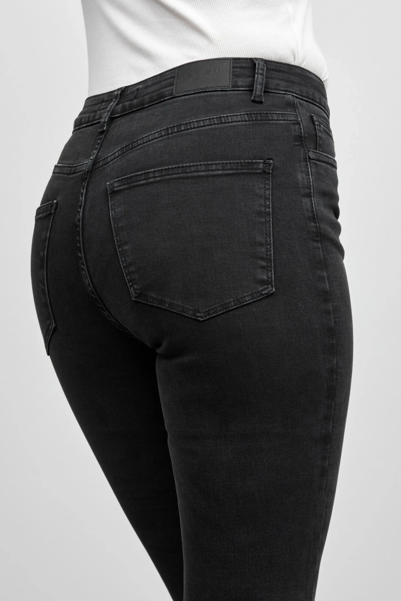 PZBECCA Jeans