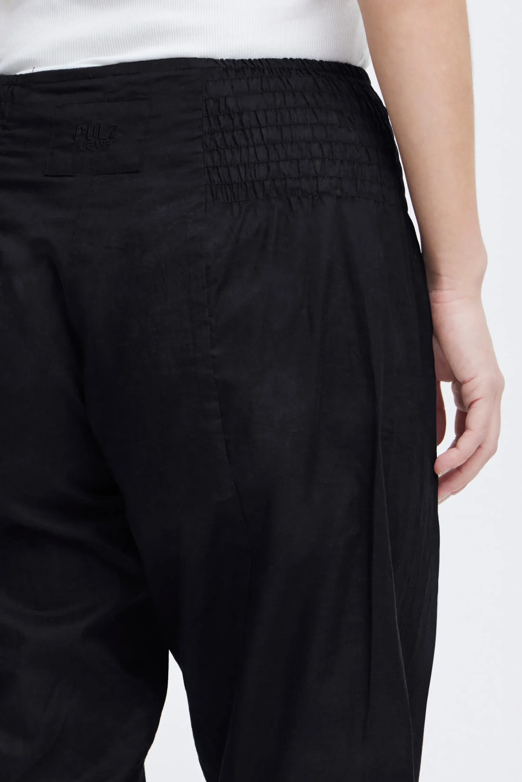 PZJILL Trousers