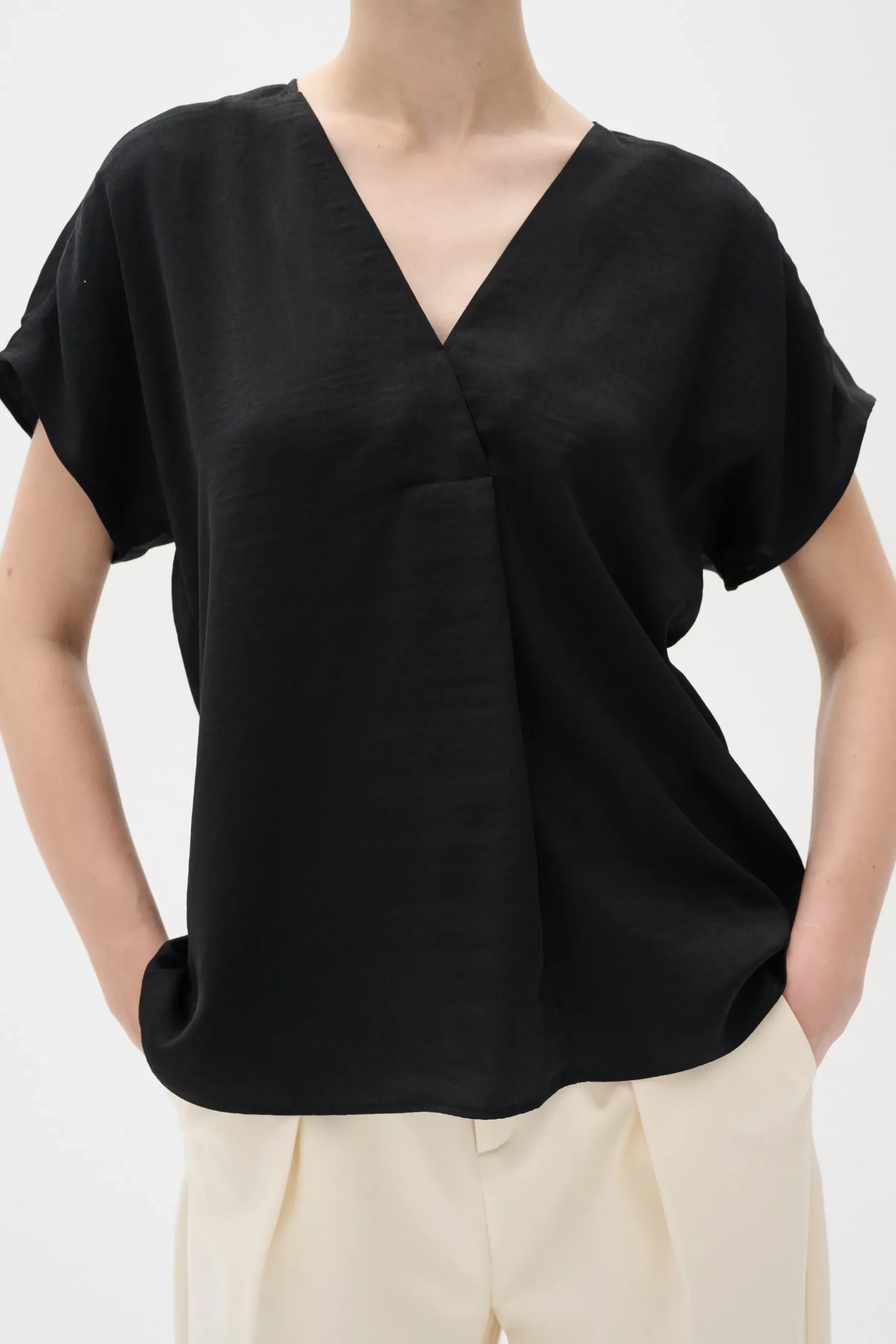 RindaIW Blouse