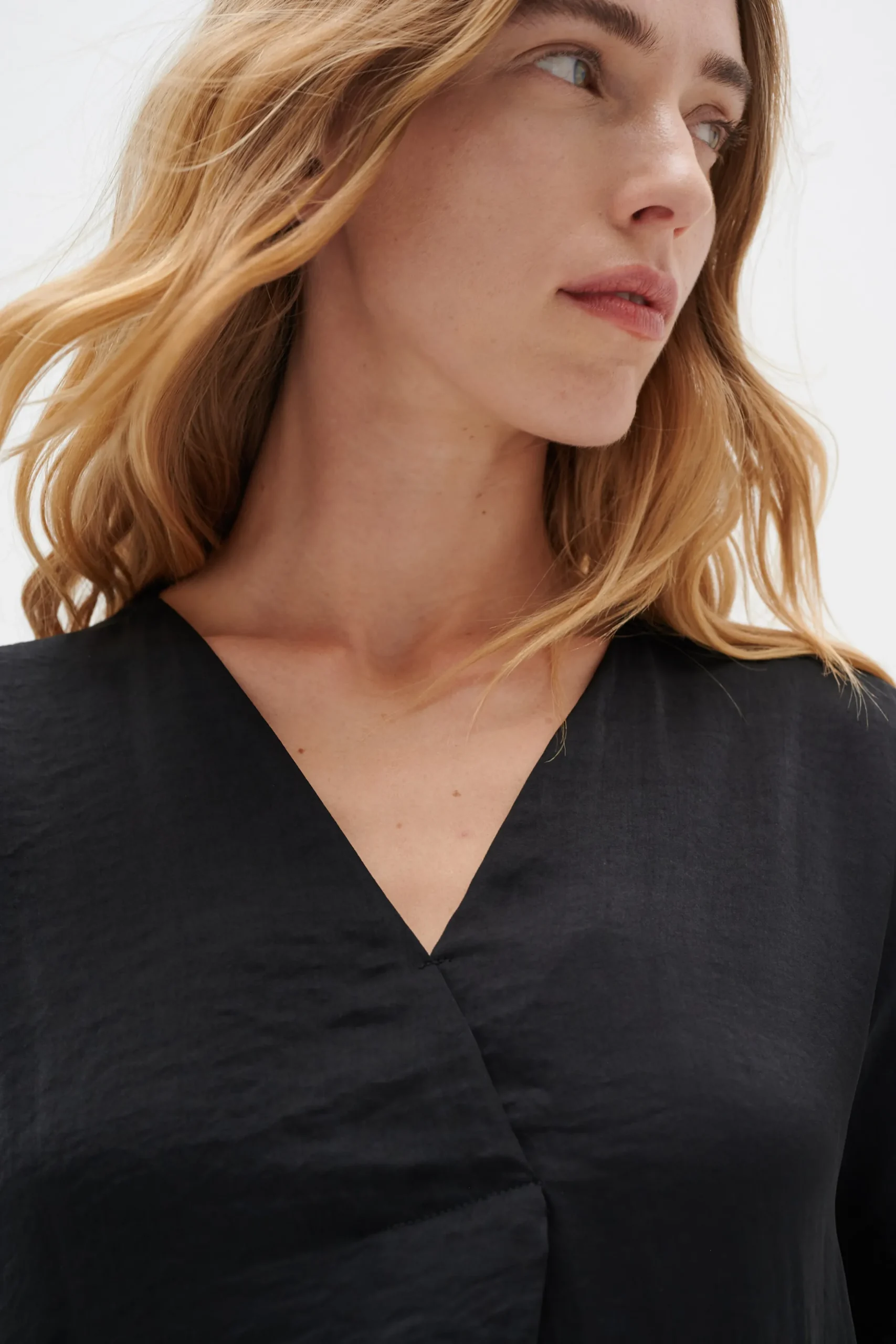 RindaIW Blouse