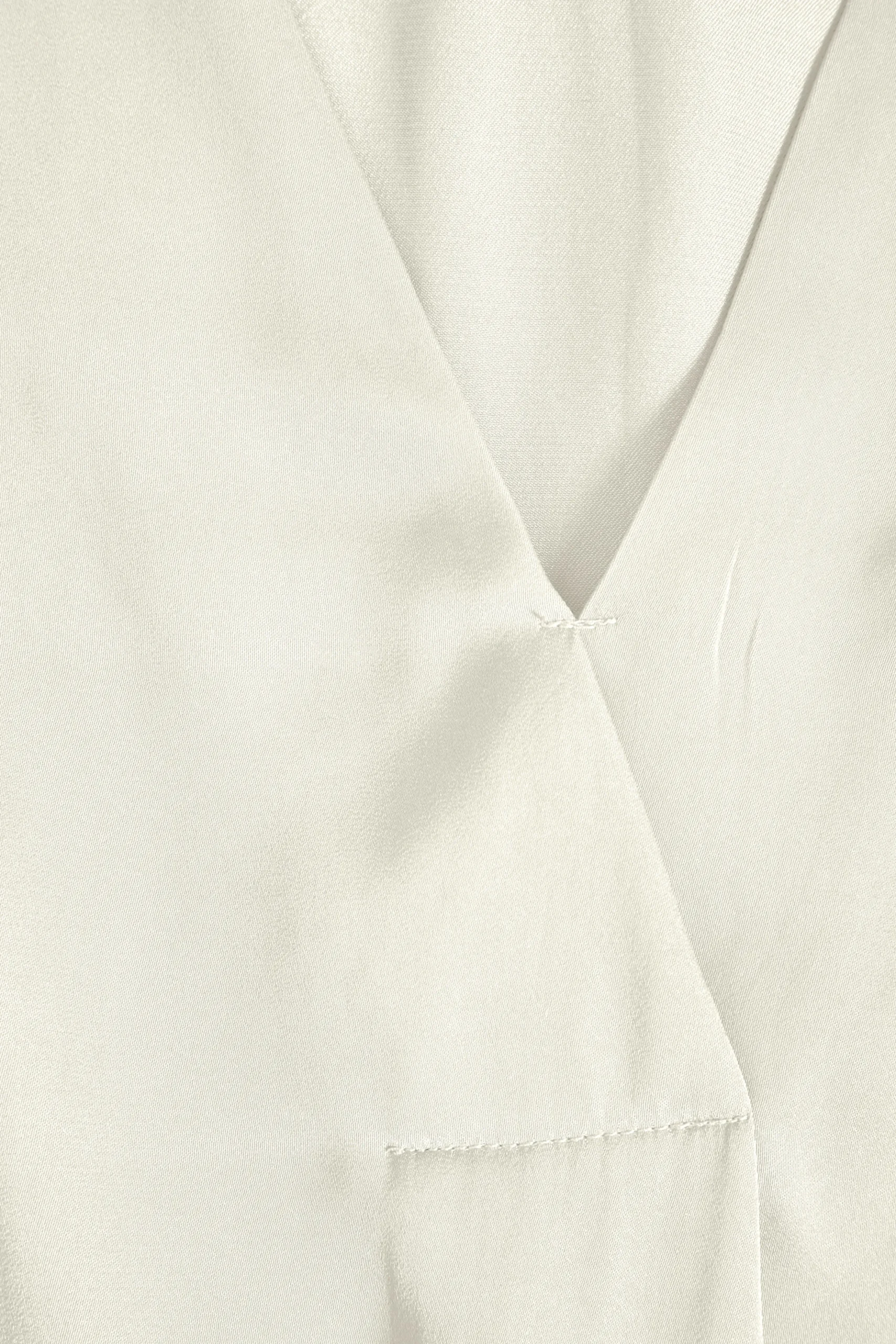 RindaIW Blouse