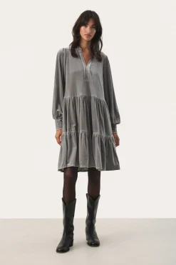 ViggasePW Dress